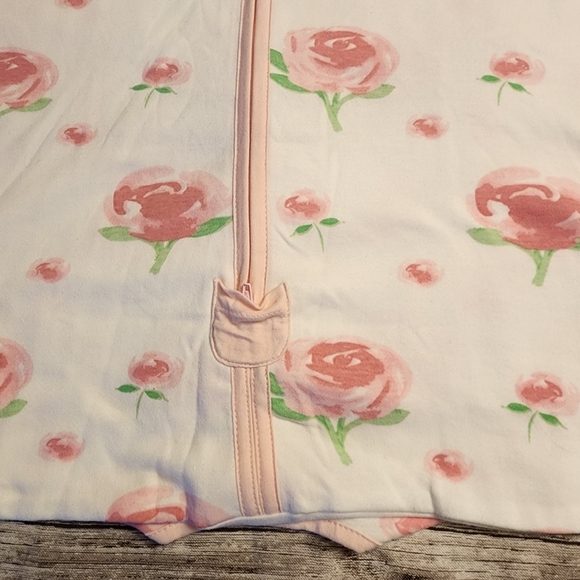 Mama Cheetah | Roses |  Extra Large | Sleep Sack| NWOT - Picture 4 of 4